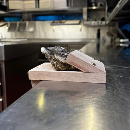 RYNX | Oyster Opening Clamp