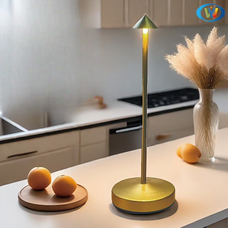 Rynx | ConusLamp - Modern USB Table Lamp