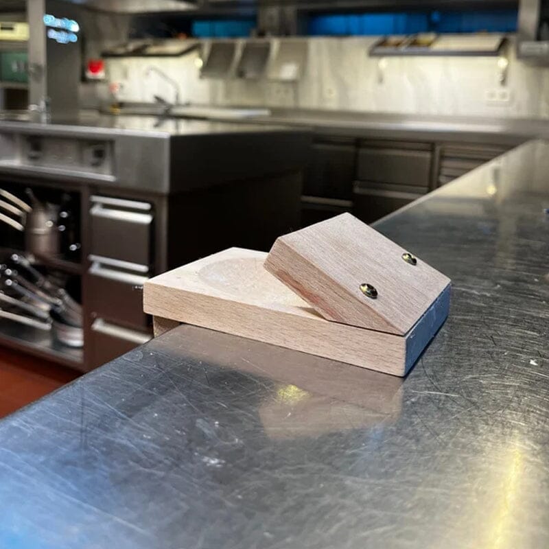 RYNX | Oyster Opening Clamp