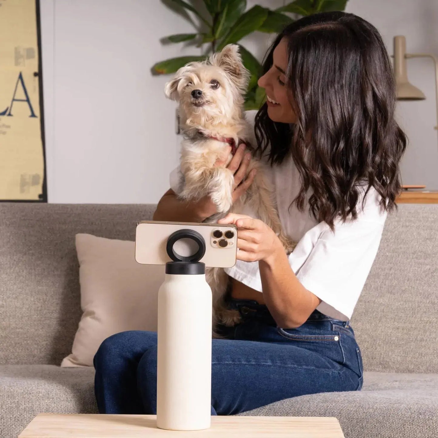 Rynx | 3-in-1 insulated cup with magnetic bottom and phone holder