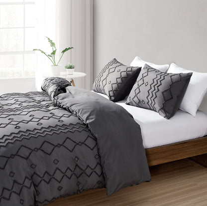 Rynx | 3-piece set: Bibb Home tufted cut duvet bedding