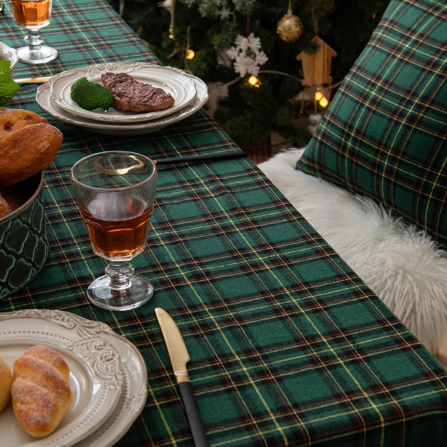 Rynx | Christmas Party Traditional Scottish Check Pattern Tablecloth