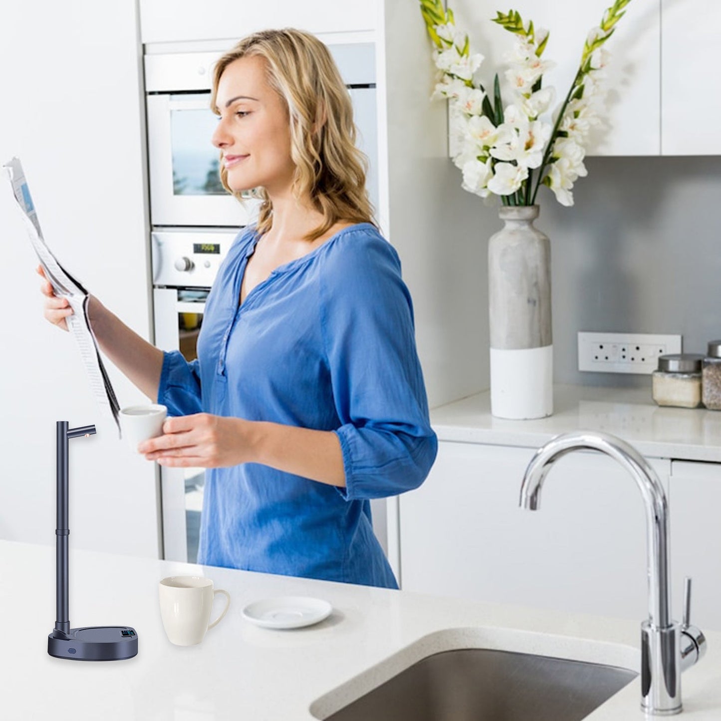 Rynx | Desktop water container with rechargeable battery and extension hose