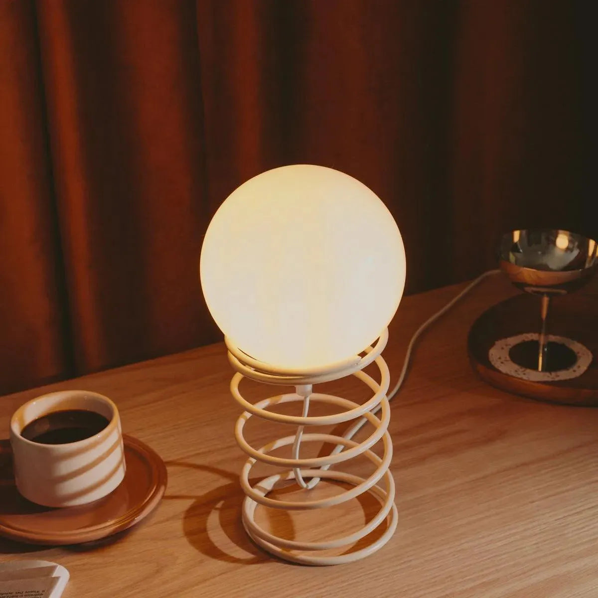 Rynx | Put a feather in your lamp | Mocha