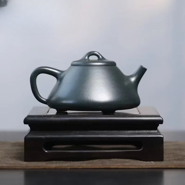 Rynx | Japanese-Style Zen Handmade Clay Teapot