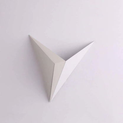 Rynx | Orr Modern Minimalist Triangular LED Wall Lamp White/Black Metal