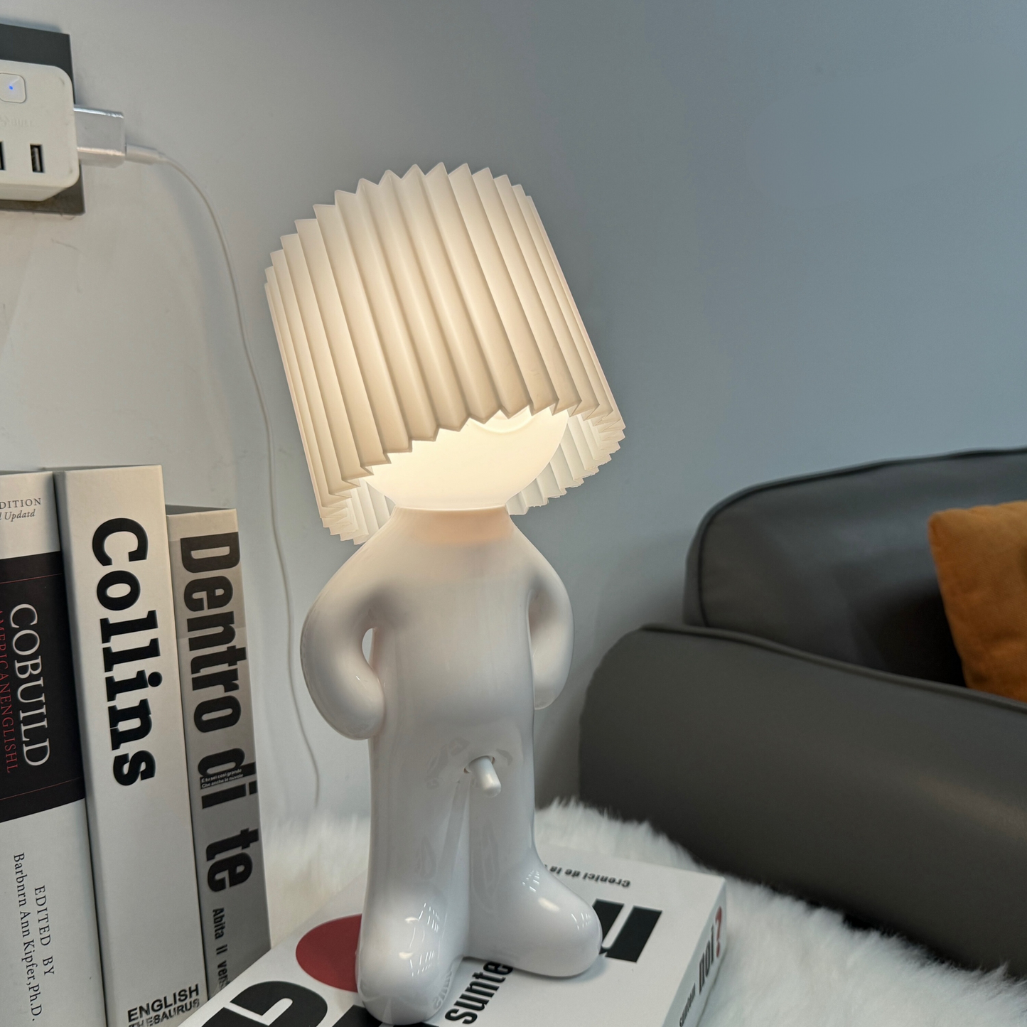 Rynx | VerlegenLys - USB Powered Geometric Table Lamp with Colorful Light