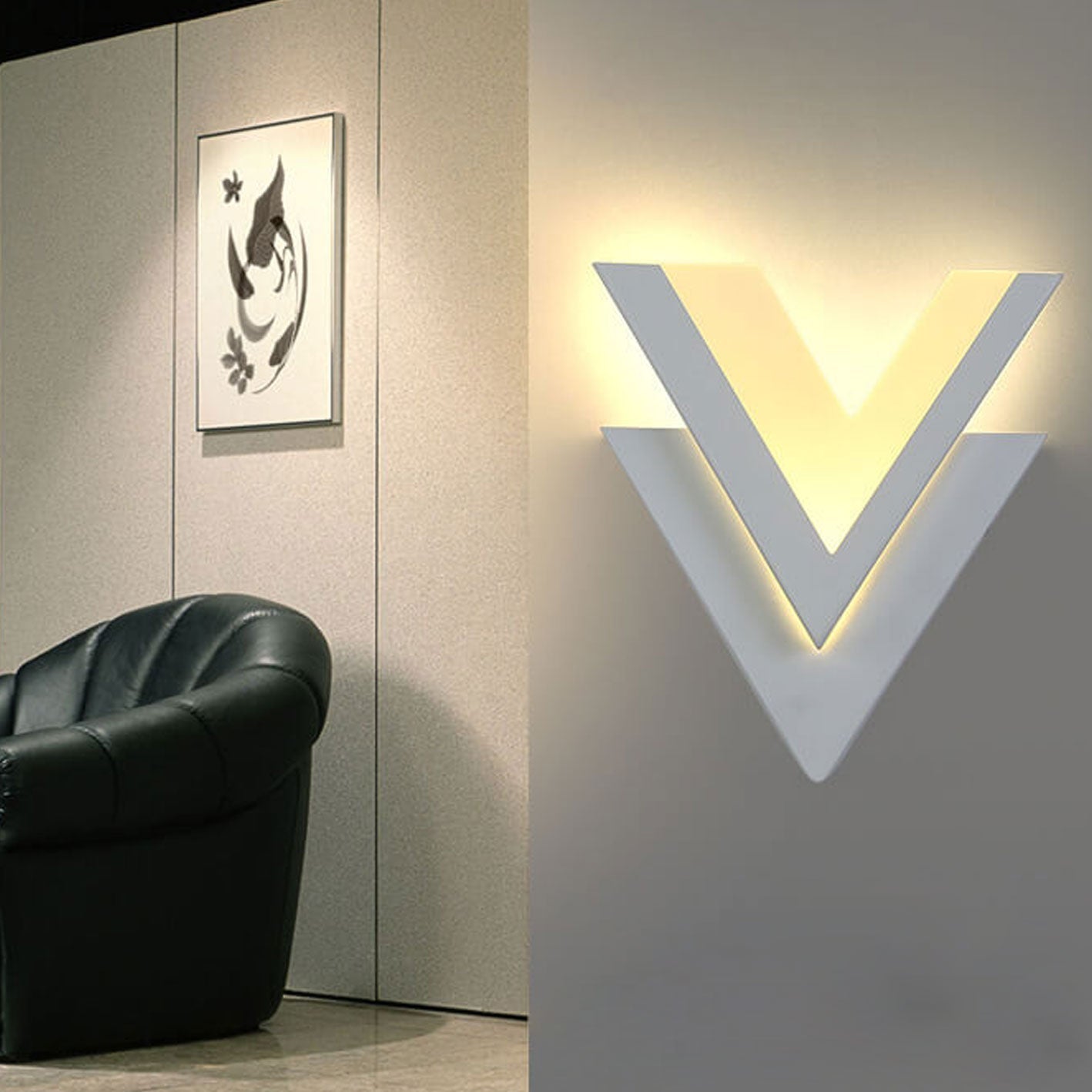 Rynx | Minimalist V-shaped LED wall lamp