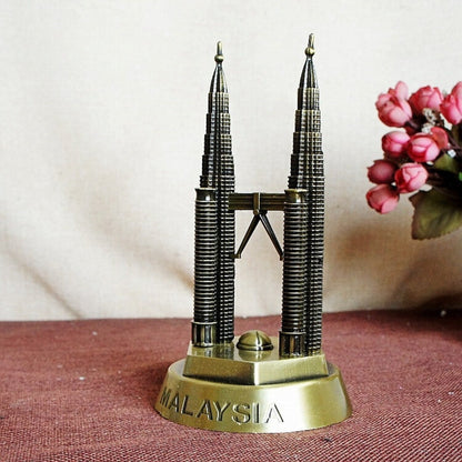 Rynx | FamousEmpire - Parisian figures made of miniature metal