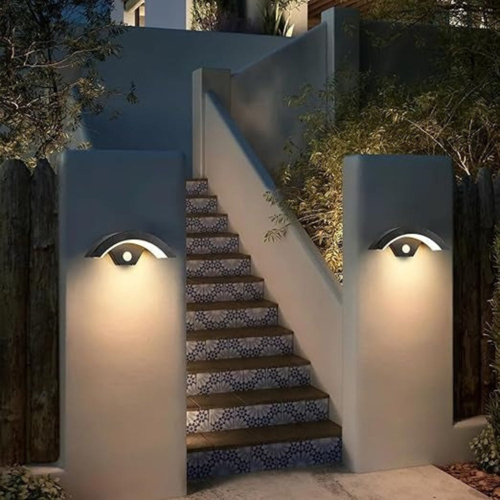 Rynx | EyeGlow adjustable wall lamp – elegant minimalist design