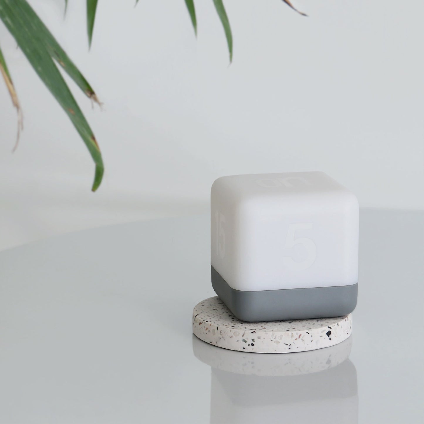 Rynx | Portable charging LED desk lamp