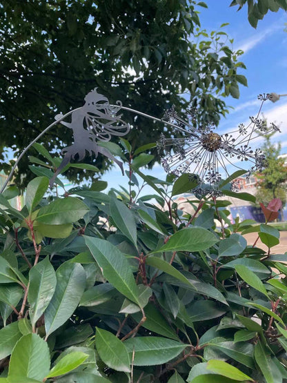 Rynx | Perfect Wonderland garden decoration - Stick Fairies and Dandelions dance together