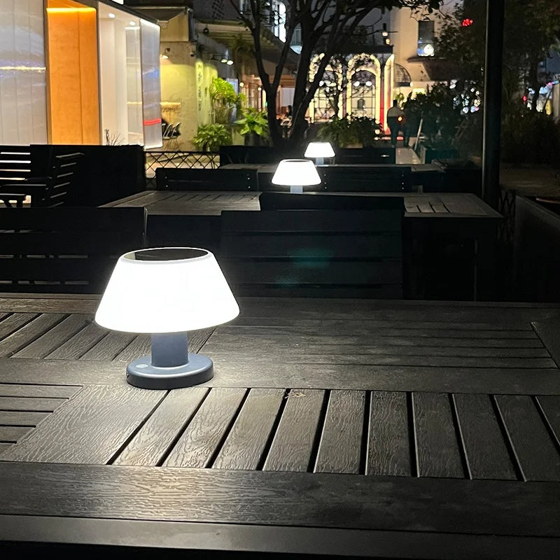 Rynx | Solar powered table lamp - Solara