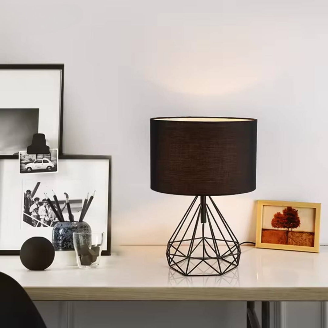 Rynx | Modern geometric wire table lamp