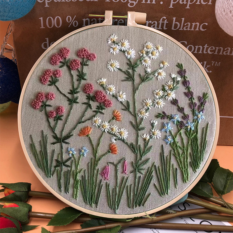 RYNX | Flower Package With Embroidery Hoops For Beginners One