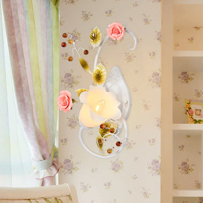 Rynx | Country curved arm wall lamp 1 bulb metal roses wall lighting in white for living room, left/right