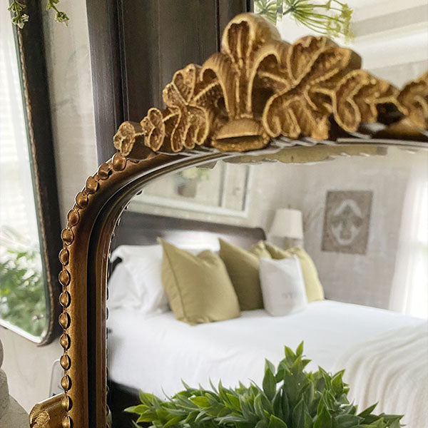 Rynx | Ornate Shiny Cosmetic Mirror