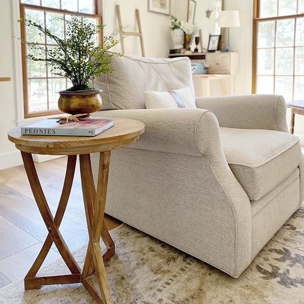 Rynx | Ecological wood curved leg stand table