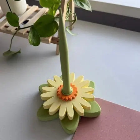 Rynx | Gerbera Yarn Spool — 3D Printed Tool for Even Winding