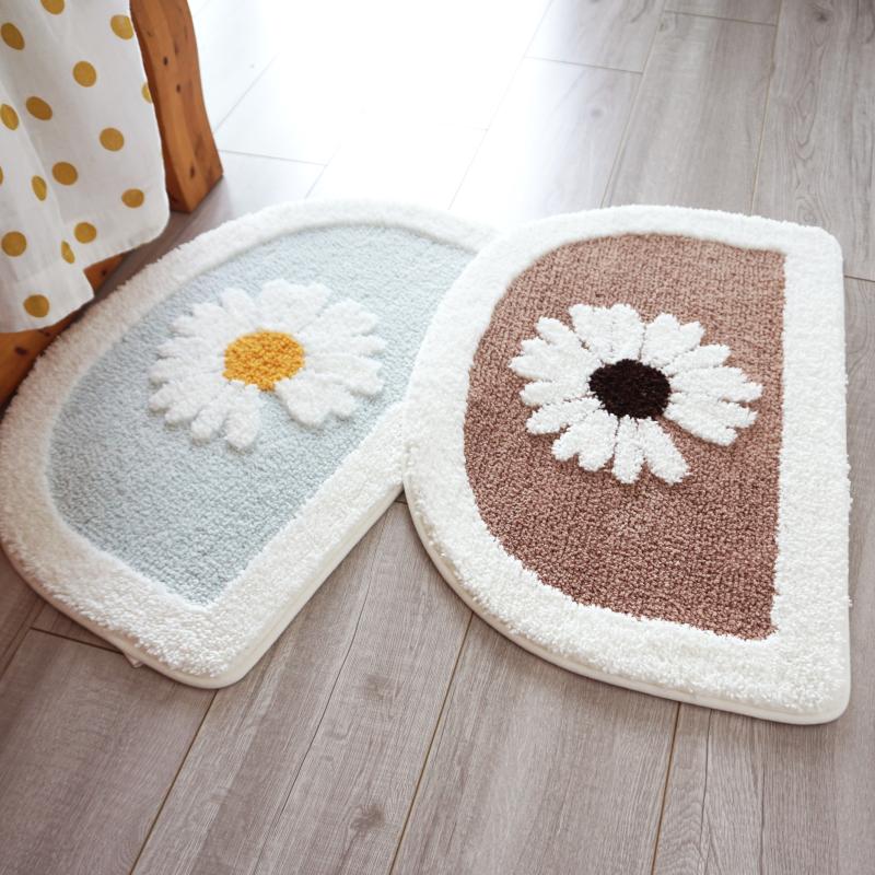 Rynx | Half-circle Daisy Bath Mat, White Flower Bath Rug, Natural Bathroom Decor, Soft Water-absorbing Mat for Bath Shower, Blue Brown
