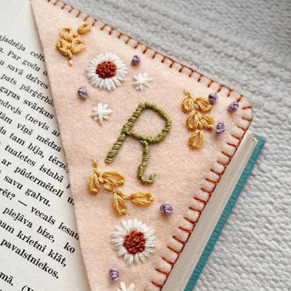 Rynx | Personalized hand-embroidered corner bookmark