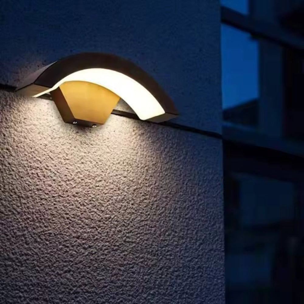 Rynx | EyeGlow adjustable wall lamp – elegant minimalist design