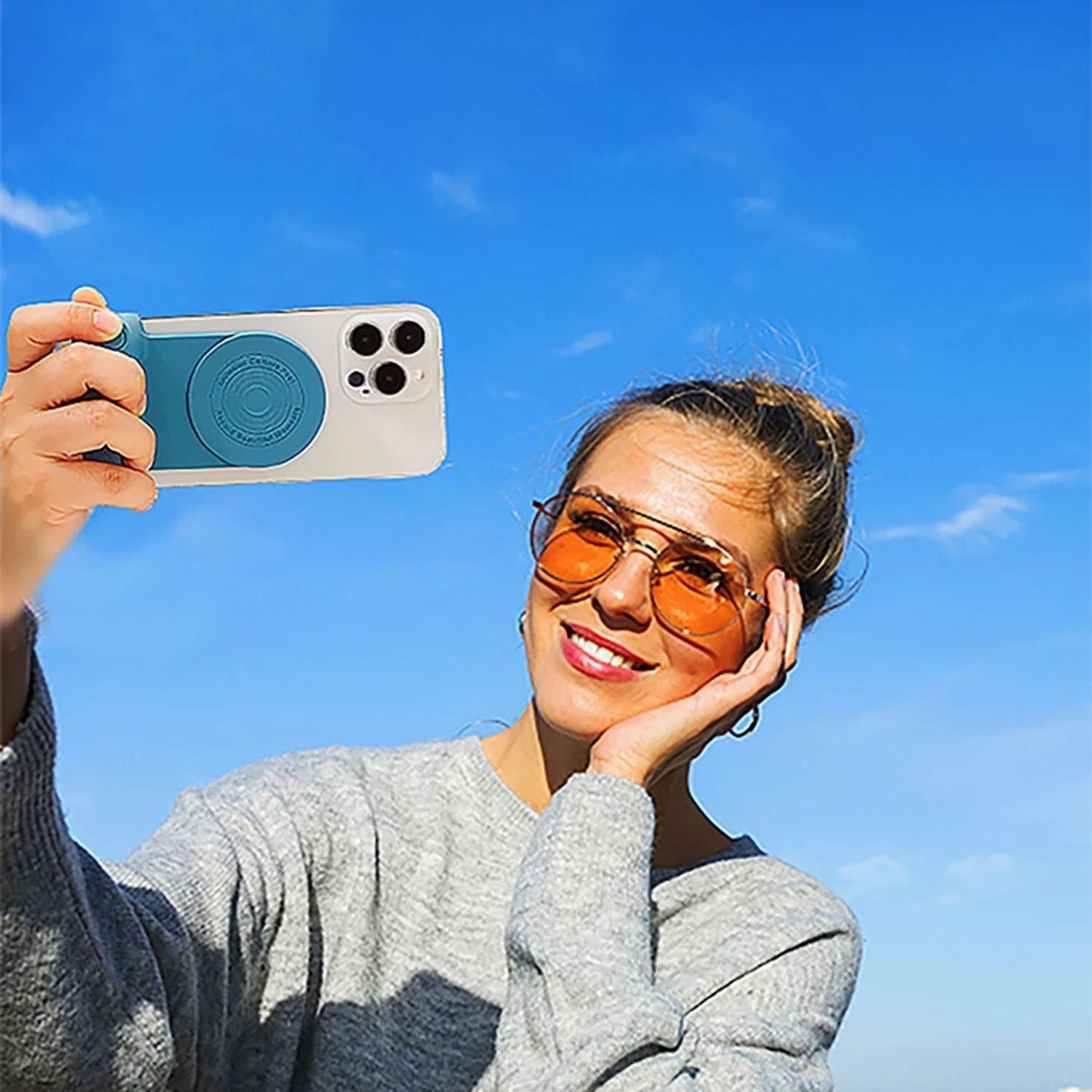 Rynx | Magnetic Camera Grip - Stable and Versatile