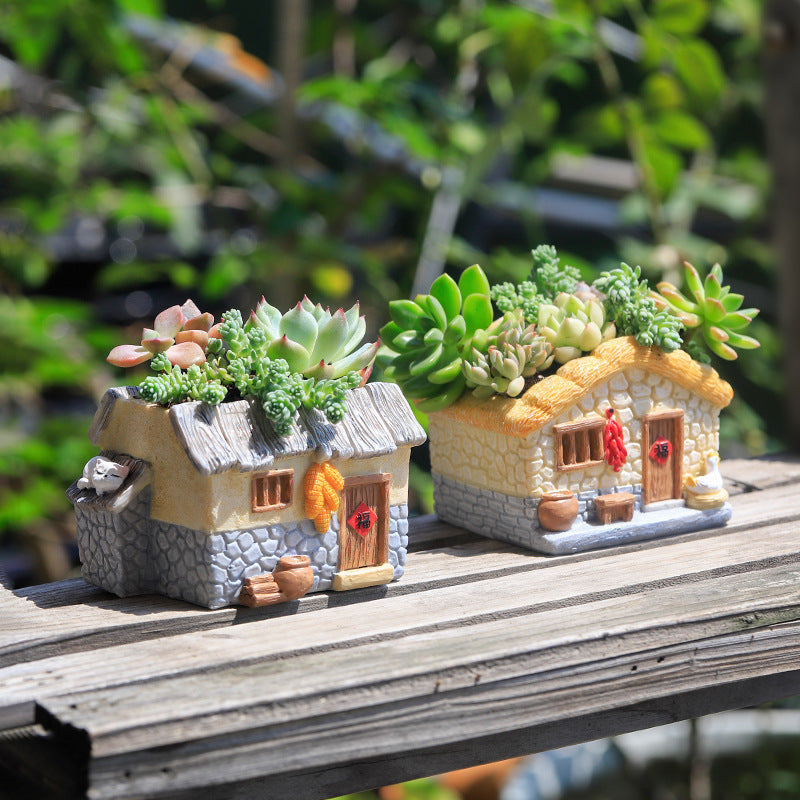 Rynx | Enchanting Vintage Farmhouse Resin Planter