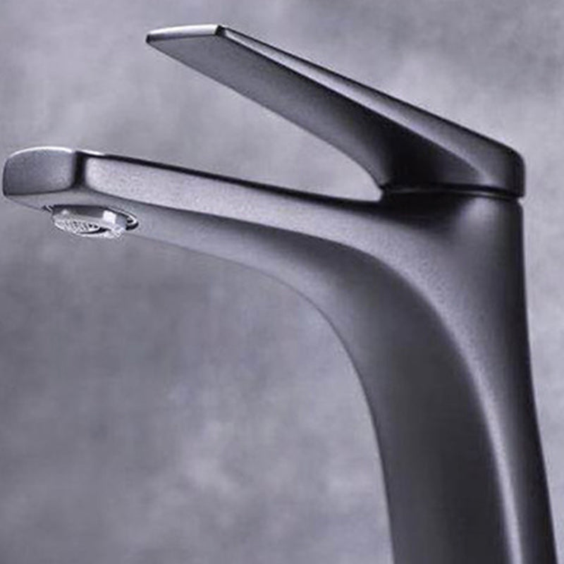 Rynx | Contemporary Copper Vessel Faucet Low Arc Vessel Faucet