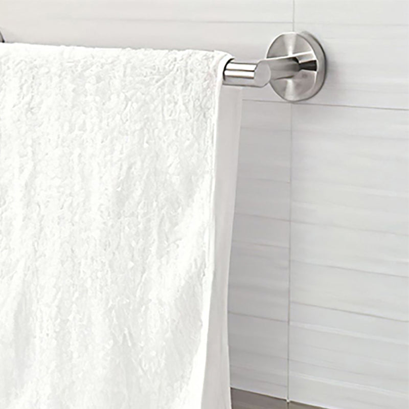 Rynx | Metal Simple Bathroom Accessories as a Single Piece or in a Set in Silver