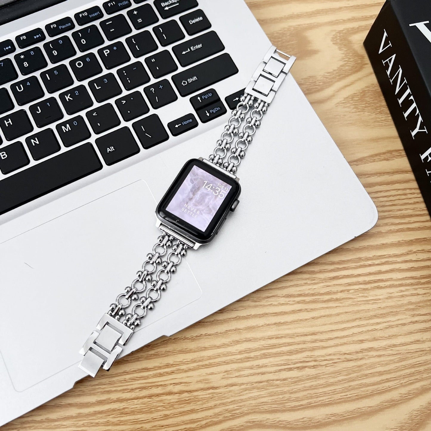 Rynx | New Chinese metal circle watch double chain