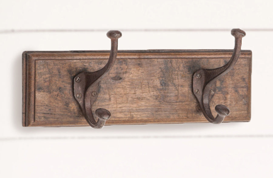 Rynx | Worn wooden coat hooks