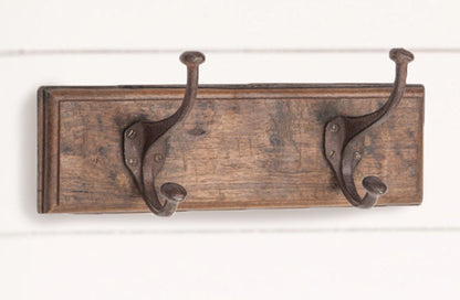 Rynx | Worn wooden coat hooks