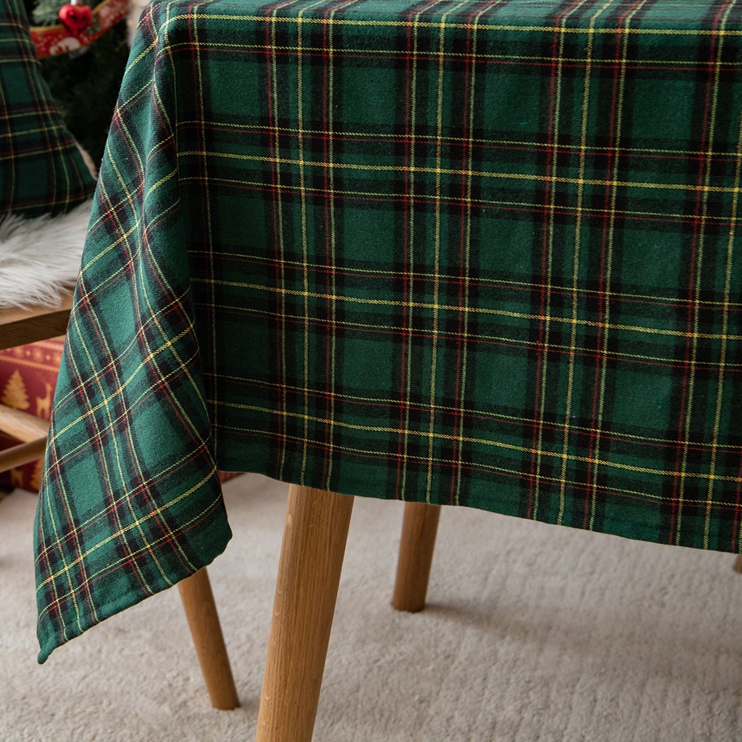 Rynx | Christmas Party Traditional Scottish Check Pattern Tablecloth