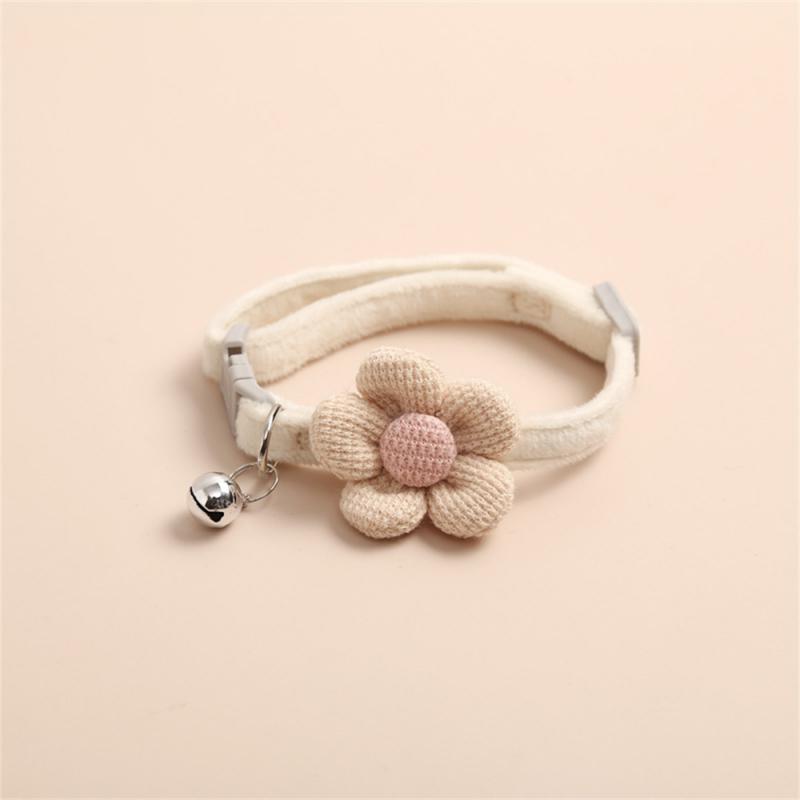 Rynx | Adjustable Cat Collar with Cute Flower and Bell