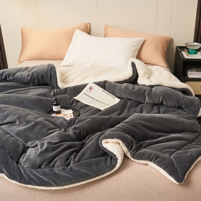 Rynx | Solid thick double-sided velvet cube blanket