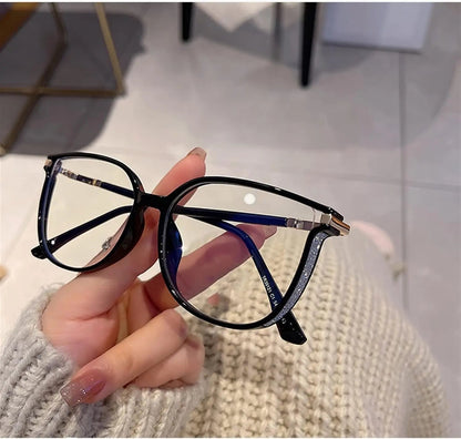 Rynx | Ultra-light Anti-Blue Light Reading Glasses for Women
