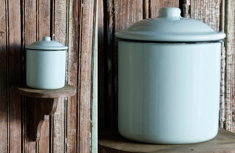 Rynx | Eggshell blue enamel container