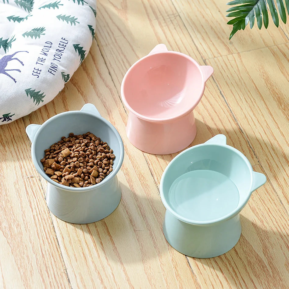 Rynx | Elevated cat and dog bowl with 45-degree incline