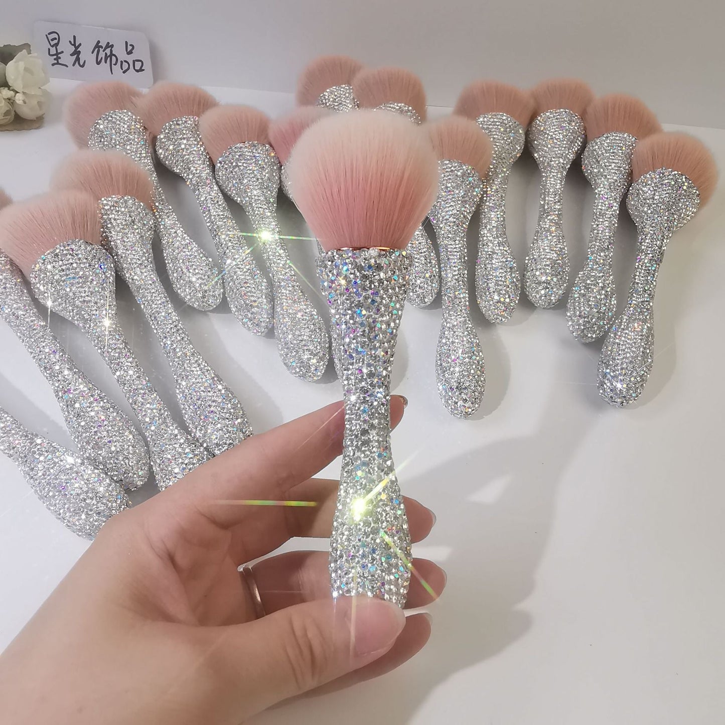 Rynx | Diamond-Studded Mini Small Waist Makeup Brush Simple Beauty Tool