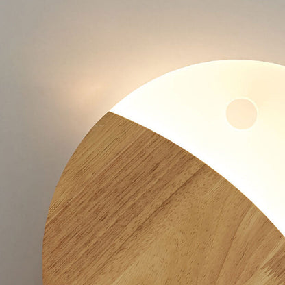 Rynx | Fynnora Nordic Wall Lamp | Oak & Acrylic | Minimalist Fish Design | LED Lighting