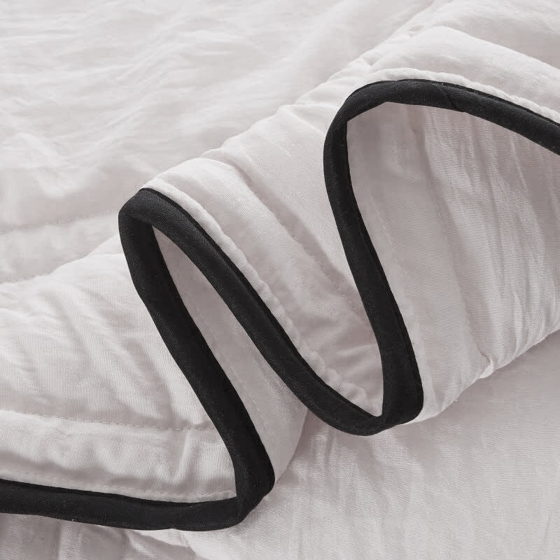 Rynx | Lightweight Summer Cool Comfort Ultra Cozy Soft Blanket
