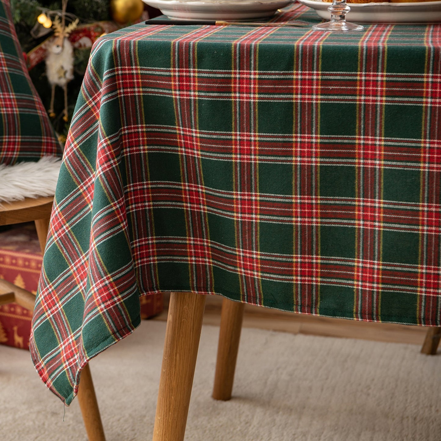 Rynx | Christmas Party Traditional Scottish Check Pattern Tablecloth