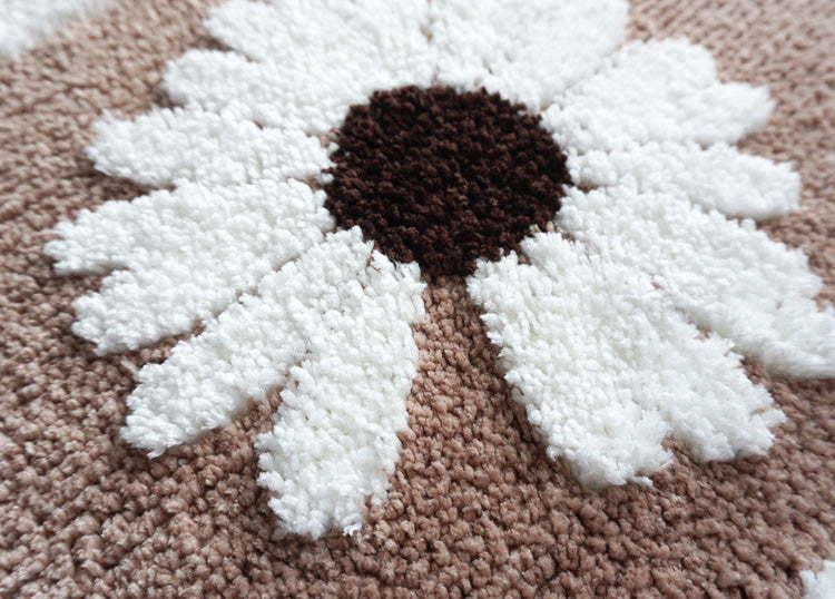 Rynx | Half-circle Daisy Bath Mat, White Flower Bath Rug, Natural Bathroom Decor, Soft Water-absorbing Mat for Bath Shower, Blue Brown
