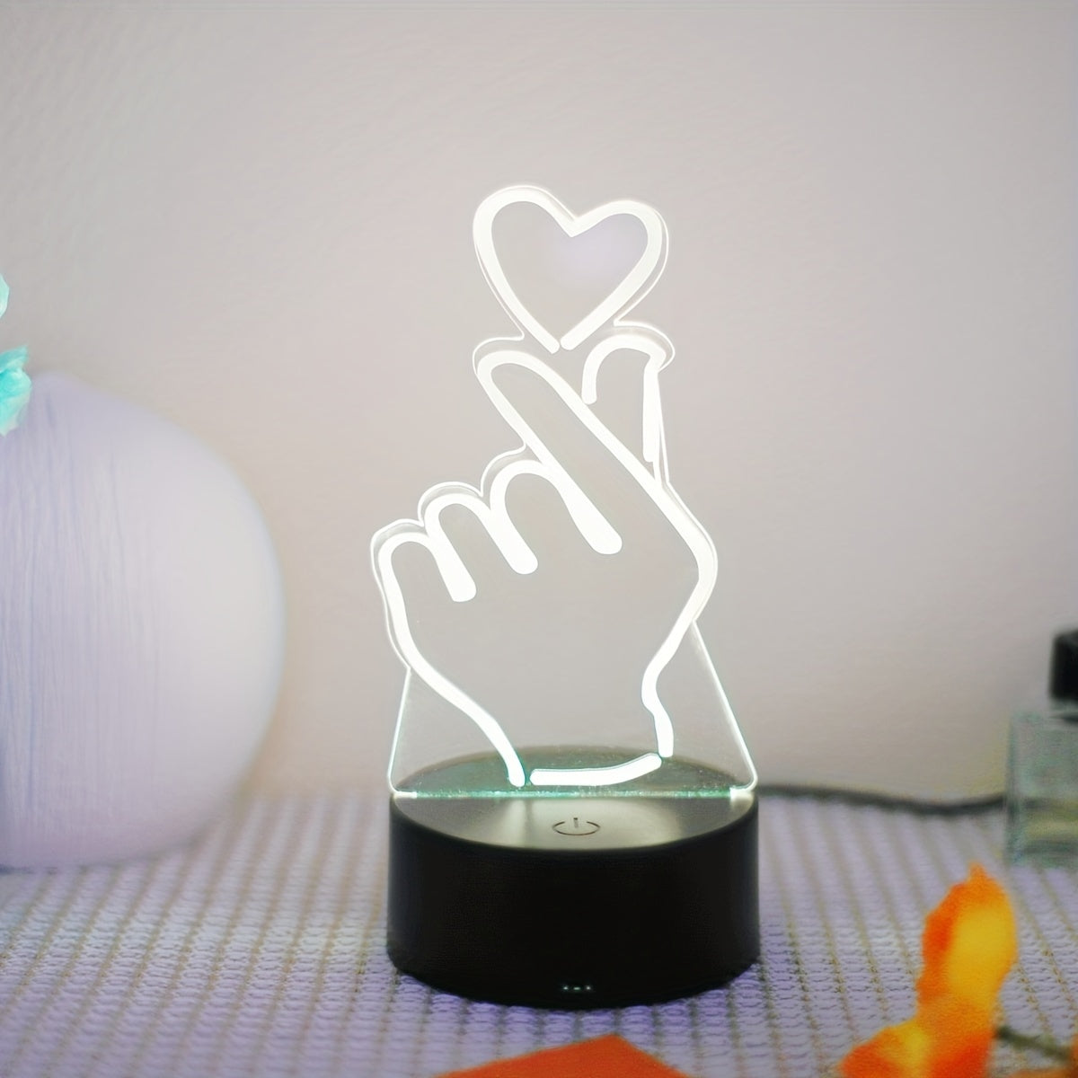 Rynx | IllumiHeart - 7-color LED Night Light with Touch Control
