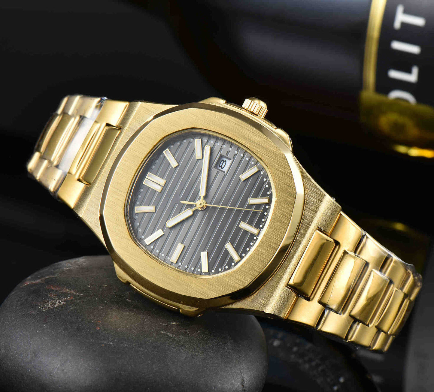 Rynx | Three-hand quartz seconds go date steel strap watch