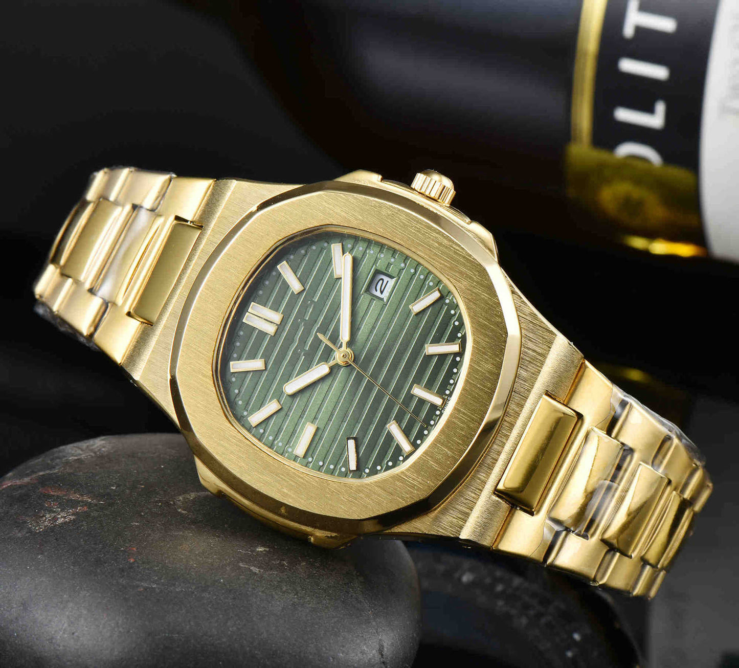 Rynx | Three-hand quartz seconds go date steel strap watch