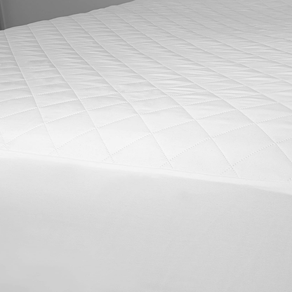 Rynx | Support mattress with quilted surface - The quilted fabric is comfortable and thick enough to provide a good night's sleep. The cozy mattress update will also help protect your mattress from stains. (Full)