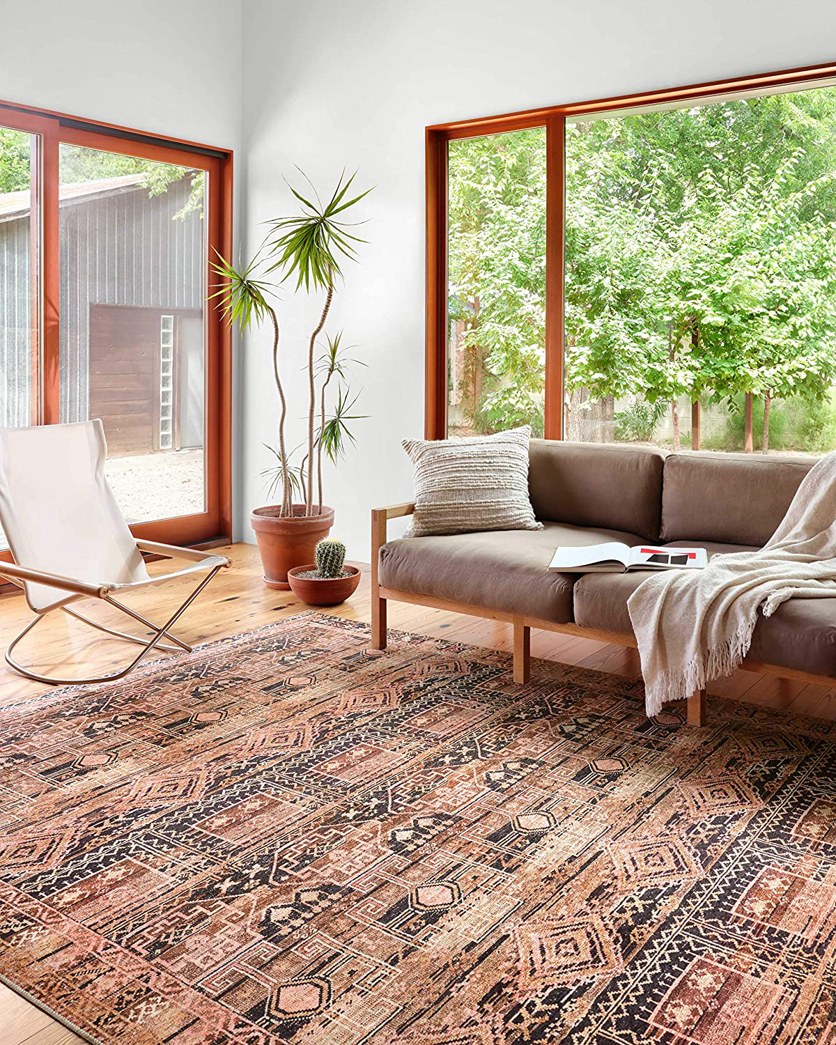 Rynx | Loloi II Layla LAY-14 Mocha Traditional Accent Rug 3'-6" x 5'-6"