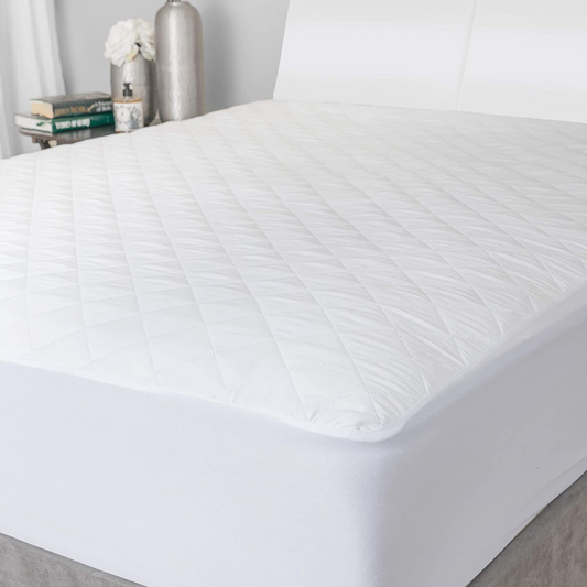 Rynx | Support mattress with quilted surface - The quilted fabric is comfortable and thick enough to provide a good night's sleep. The cozy mattress update will also help protect your mattress from stains. (Full)